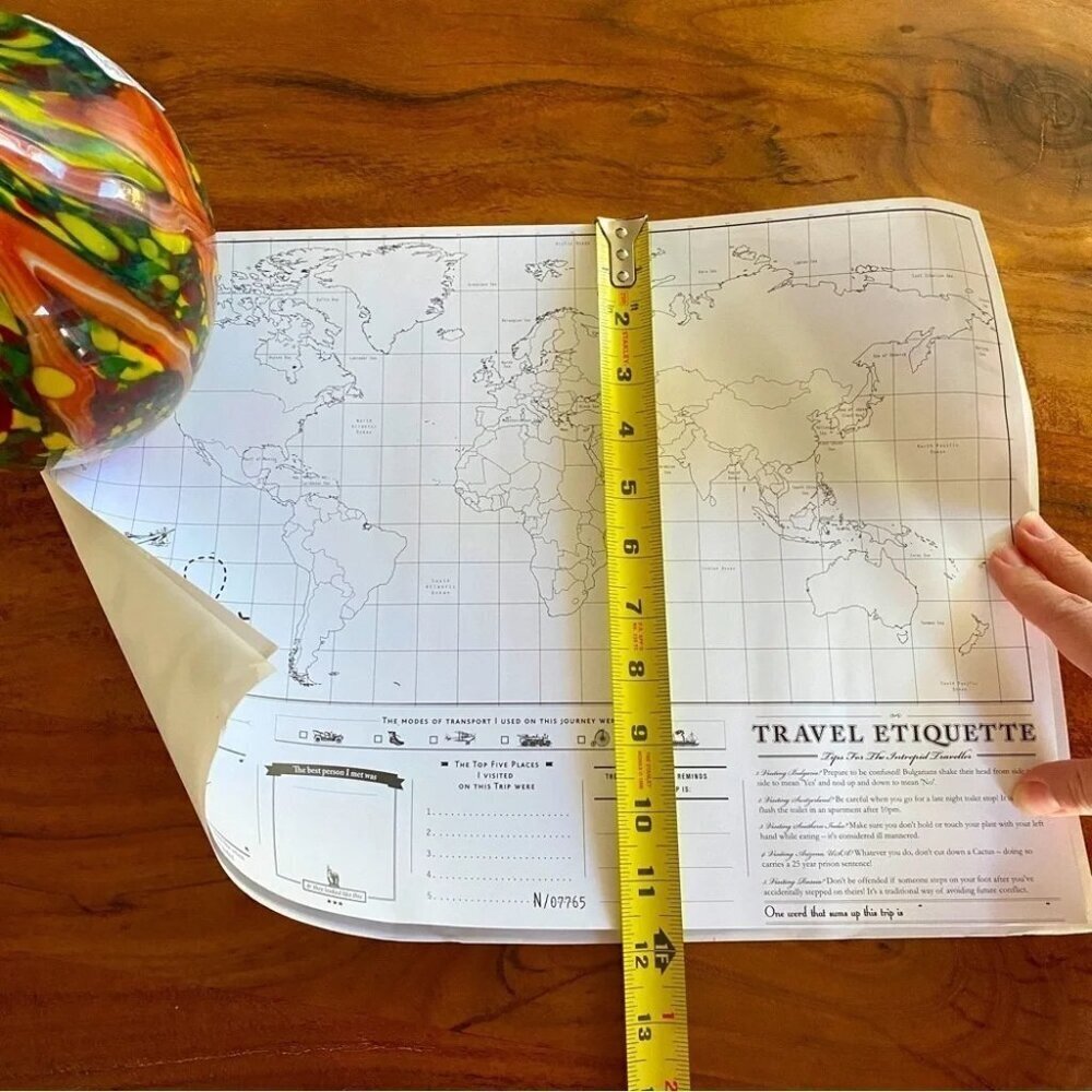 Scratch Off World Map Gold 16x12”